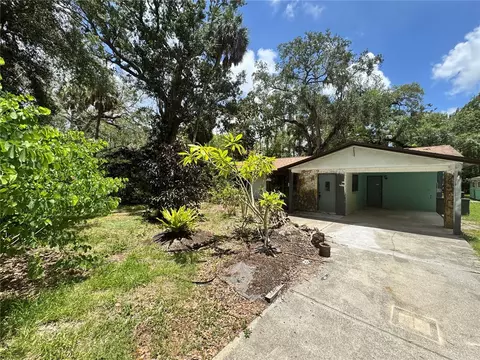 9010 Maiden Ln, Aripeka, FL 34679