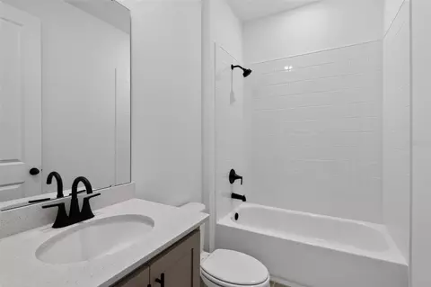 Bath - 1623 Cane Bamboo Dr, Saint Cloud, FL 34771 photo 1 of 2