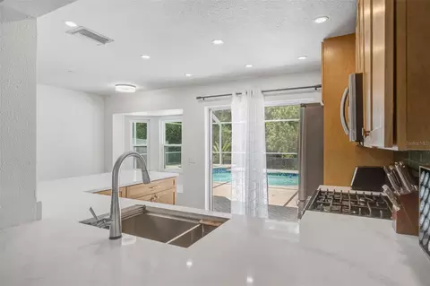 Kitchen - 8427 Hawbuck St, Trinity, FL 34655 photo 2 of 9
