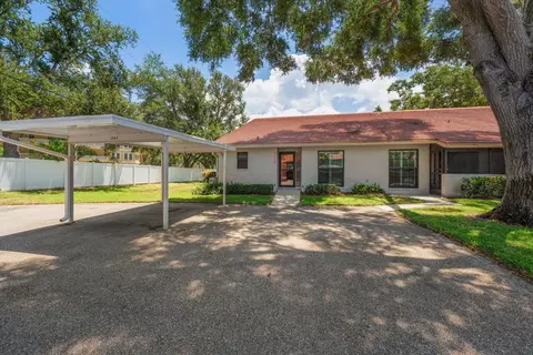 2069 Lakeview Dr, Clearwater, FL 33763