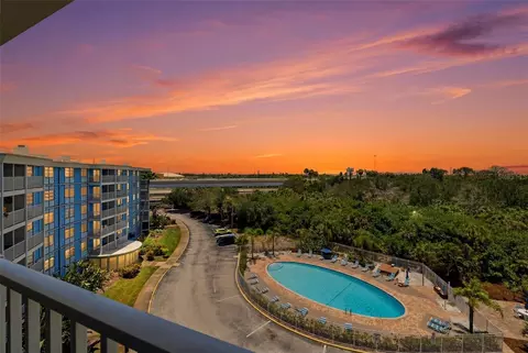 3315 58th Ave S #615, Saint Petersburg, FL 33712