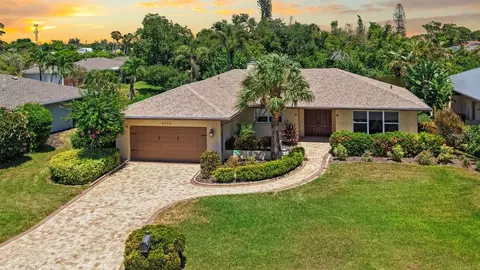 4503 Coral Lake Dr, Bradenton, FL 34210