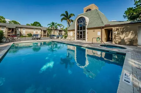 Exterior - 10195 Sailwinds Blvd N #201, Largo, FL 33773 photo 20 of 24