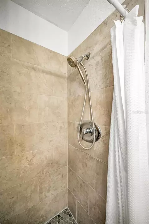 Bath - 10195 Sailwinds Blvd N #201, Largo, FL 33773 photo 2 of 3