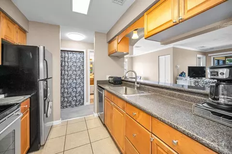 Kitchen - 10195 Sailwinds Blvd N #201, Largo, FL 33773 photo 2 of 7