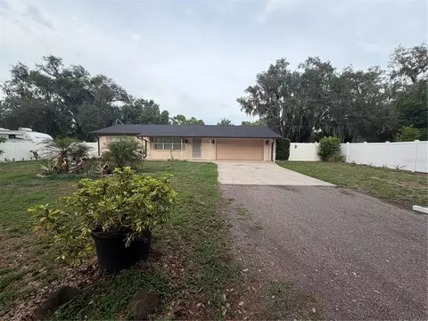 8009 Paulson Ln, Tampa, FL 33617
