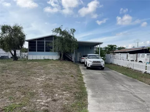 2607 Universal Dr, Ruskin, FL 33570