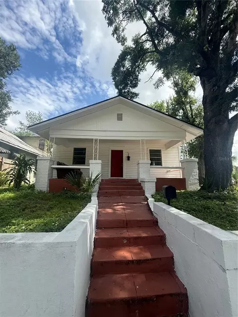 2712 E Columbus Dr, Tampa, FL 33605
