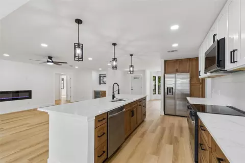 3431 Deerfield Ln, Clearwater, FL 33761