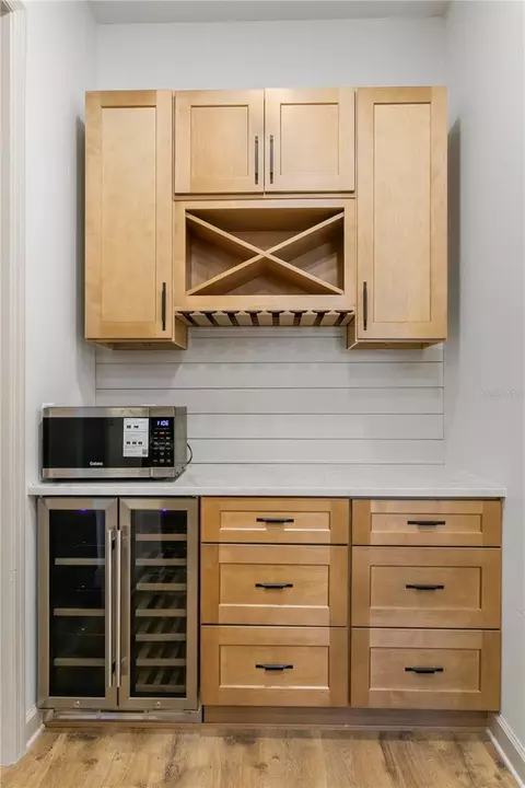 Kitchen - 8807 Eagle Watch Dr, Riverview, FL 33578 photo 5 of 6