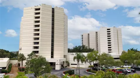 5940 Pelican Bay Plz S #504, Saint Petersburg, FL 33707