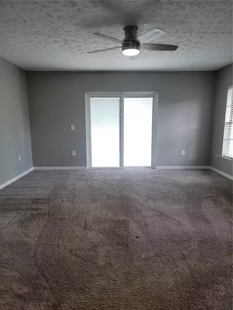 Living - 2901 Beagle Pl, Seffner, FL 33584 photo 1 of 1