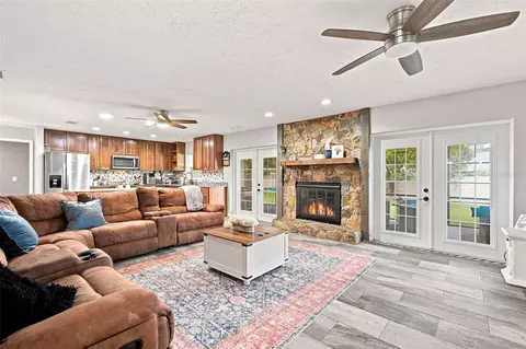 2901 Beagle Pl, Seffner, FL 33584 photo 3