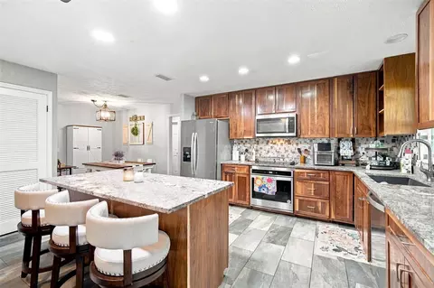 2901 Beagle Pl, Seffner, FL 33584 photo 7