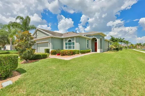 803 Chipper Dr, Sun City Center, FL 33573