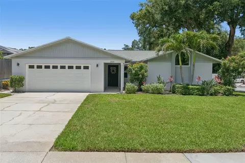 2521 Gulfbreeze Cir, Palm Harbor, FL 34683