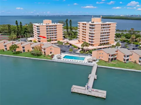 7432 Sunshine Skyway Ln S #302, Saint Petersburg, FL 33711