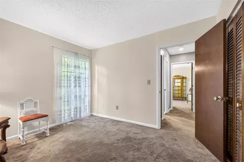 Bedroom - 910 Hillside Dr, Lutz, FL 33549 photo 2 of 6