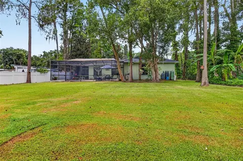 Exterior - 910 Hillside Dr, Lutz, FL 33549 photo 11 of 11