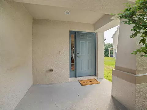 Exterior - 11620 Hammocks Glade Dr, Riverview, FL 33569 photo 3 of 6