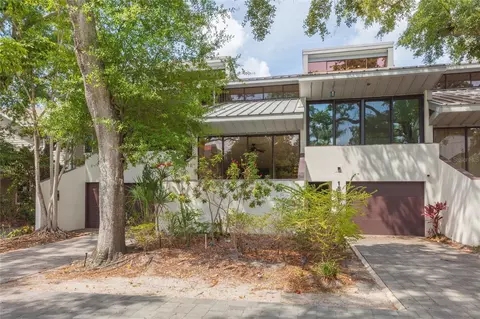 1511 S Bay Villa Pl, Tampa, FL 33629