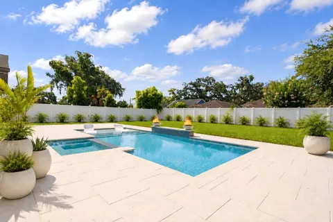 906 Samy Dr, Tampa, FL 33613