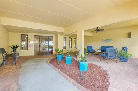 5817 Park St N #302, Saint Petersburg, FL 33709
