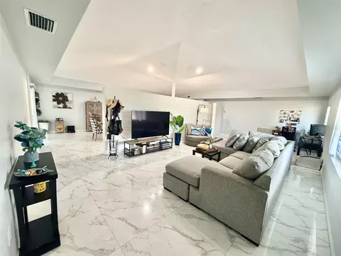 6004 Memorial Hwy, Tampa, FL 33615