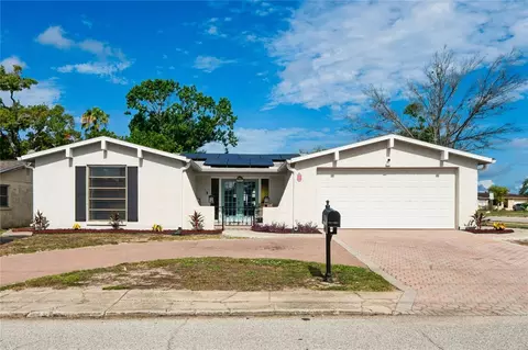 9205 Gray Fox Ln, Port Richey, FL 34668