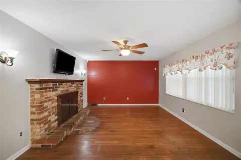 Living - 2969 Forest Cir, Seffner, FL 33584 photo 5 of 7