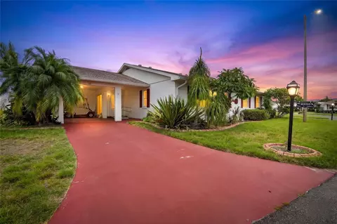 213 Glenellen Pl, Sun City Center, FL 33573