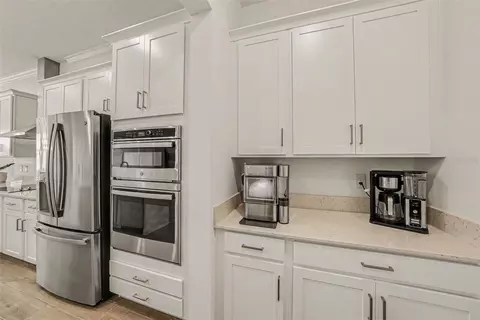 Kitchen - 12840 Bergstrom Bay Dr, Riverview, FL 33579 photo 3 of 5