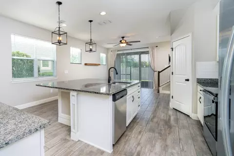 Kitchen - 11670 Cambium Crown Dr, Riverview, FL 33569 photo 2 of 3