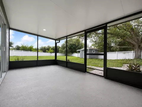 Exterior - 13326 Laraway Dr, Riverview, FL 33579 photo 2 of 3