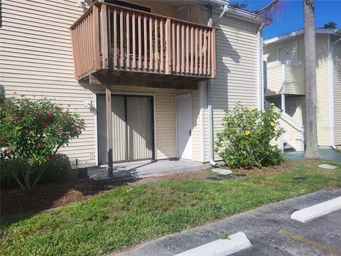 140 Hunter Lake Dr #F, Oldsmar, FL 34677