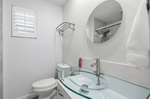 Bath - 3420 Eagle Nest Dr, Hernando Beach, FL 34607 photo 5 of 7