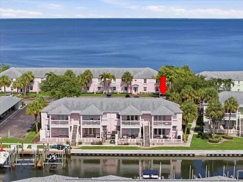 4843 Coquina Key Dr SE #A, Saint Petersburg, FL 33705