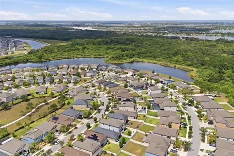 View/Area - 9731 Ivory Dr, Ruskin, FL 33573 photo 6 of 9