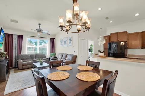 Dining - 8919 Moonlit Meadows Loop, Riverview, FL 33578 photo 4 of 4