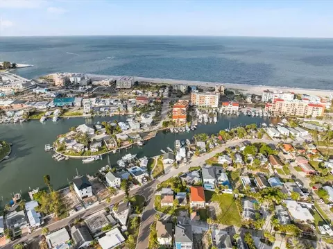 View/Area - 13104 4th St E, Madeira Beach, FL 33708 photo 9 of 21