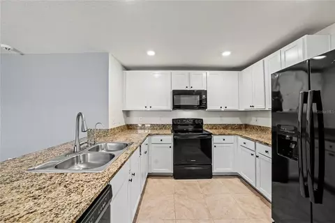 Kitchen - 11453 Stone Pine St, Riverview, FL 33569 photo 1 of 2
