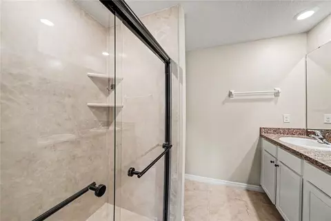 Bath - 11453 Stone Pine St, Riverview, FL 33569 photo 2 of 2