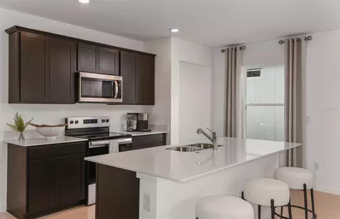 Kitchen - 16837 Harmony River Ln, Parrish, FL 34219 photo 2 of 4