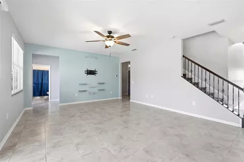 Living - 18682 Malinche Loop, Spring Hill, FL 34610 photo 2 of 4