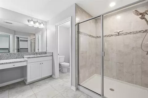 Bath - 18682 Malinche Loop, Spring Hill, FL 34610 photo 2 of 4