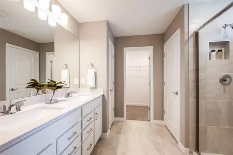 Bath - 7931 Palm Paradise Pl, Parrish, FL 34219 photo 2 of 3