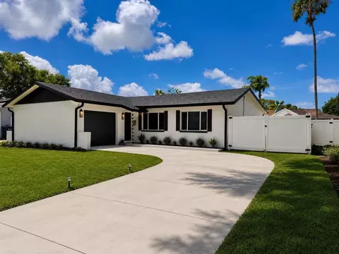9554 86th Ave, Seminole, FL 33777