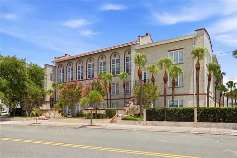 701 Mirror Lake Dr N #202, Saint Petersburg, FL 33701