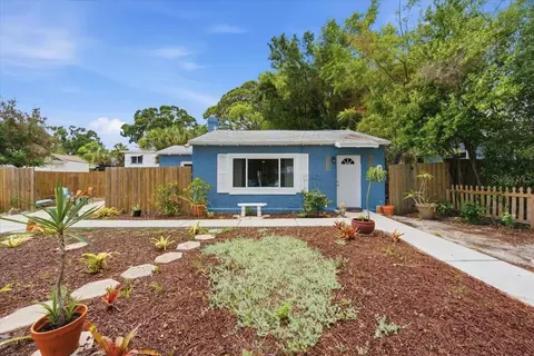 745 Alamanda Way S, Saint Petersburg, FL 33705