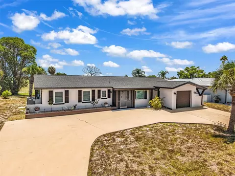 82 Rotonda Cir, Rotonda West, FL 33947